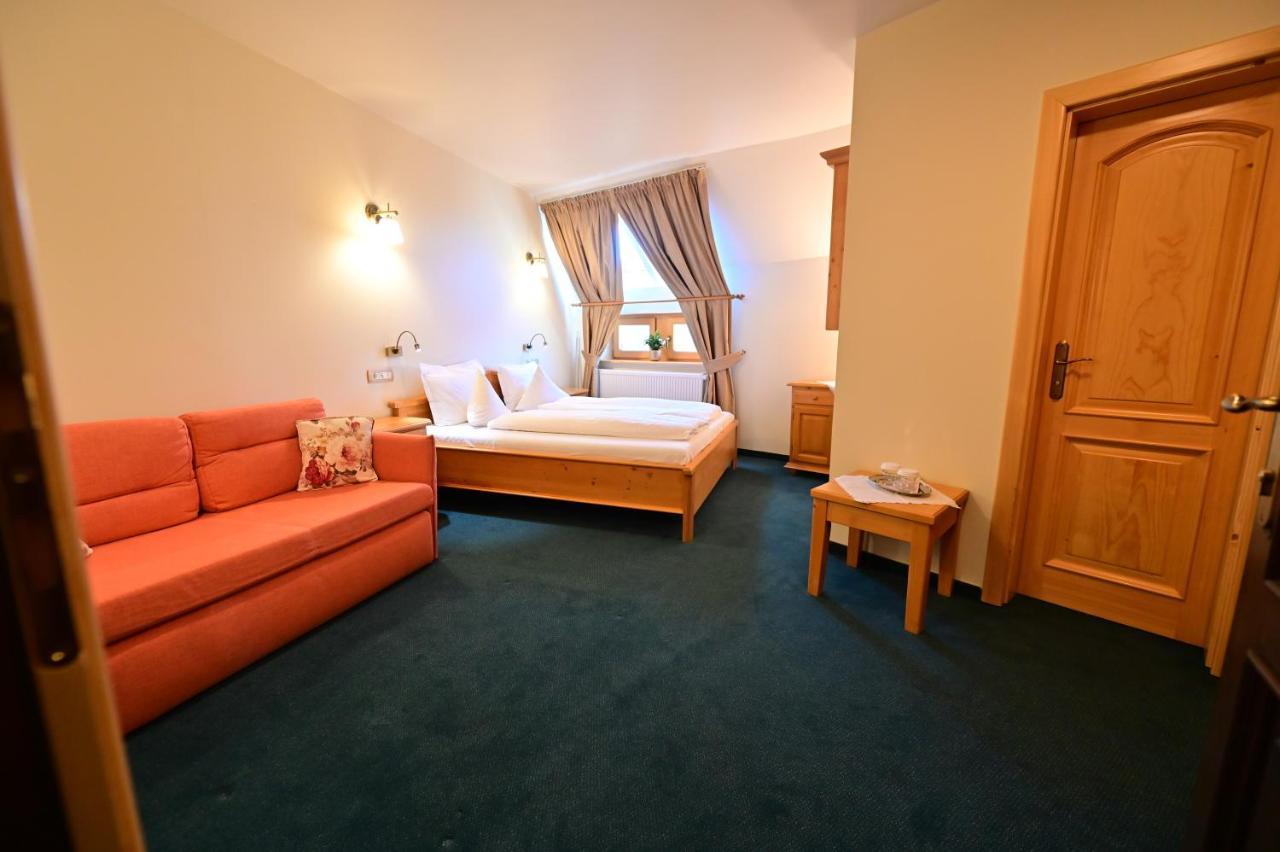 Natura Family Resort アヴリグ エクステリア 写真